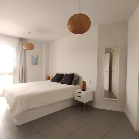 Appartamento El Médano Beachfront Duplex Penthouse with pool, rooftop, sea view