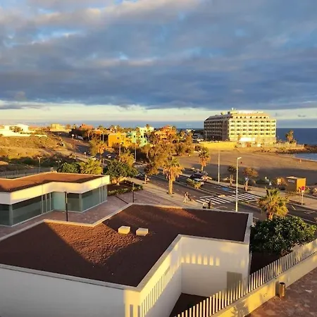 Beachfront Triplex Penthouse With Pool, Rooftop, Sea View Apartment El Medano (Tenerife)