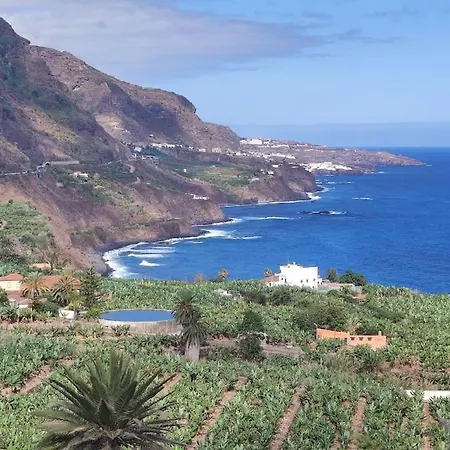 Apartment Beachfront Triplex Penthouse With Pool, Rooftop, Sea View