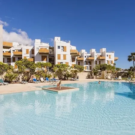 Apartment Beachfront Triplex Penthouse With Pool, Rooftop, Sea View *