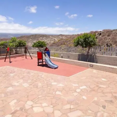 Beachfront Triplex Penthouse With Pool, Rooftop, Sea View Apartment El Medano (Tenerife)