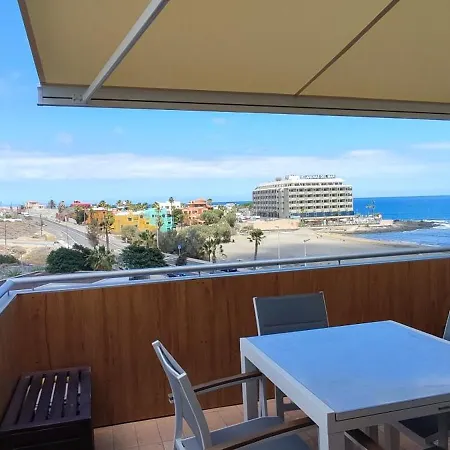 Beachfront Triplex Penthouse With Pool, Rooftop, Sea View Apartment El Medano (Tenerife)